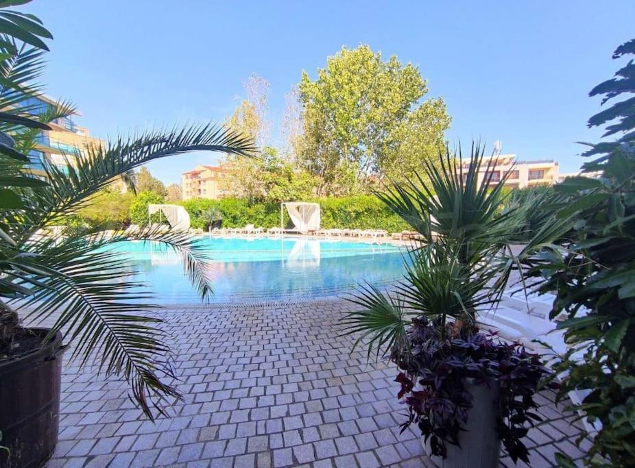 Large Apartment In Sunny Beach Exterior foto